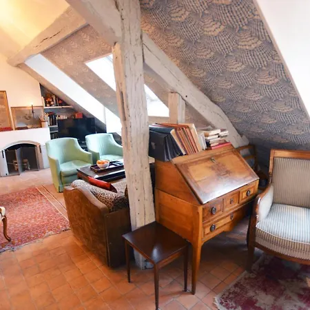 Charming Near Louvre פריז
