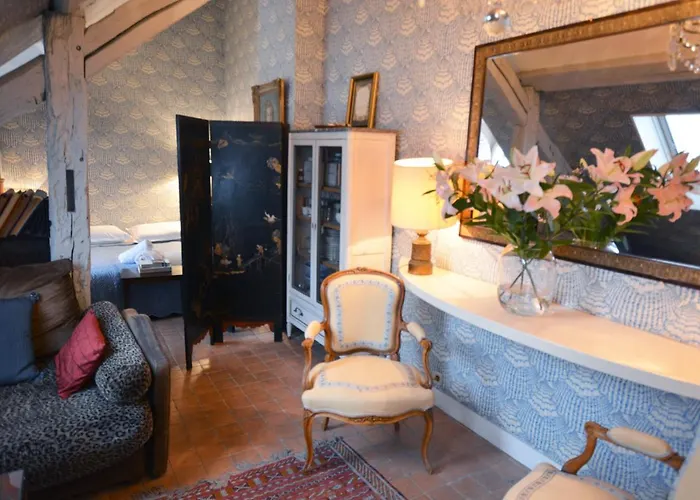 Charming Near Louvre * Paris