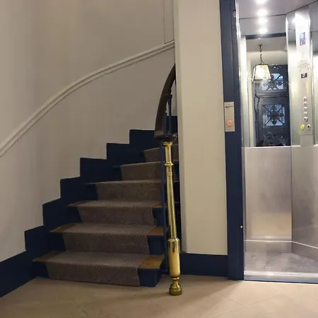 Appartement Charming Near Louvre Parijs