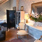Charming Near Louvre * 巴黎